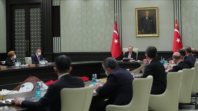 Kabine bugün toplanıyor: ana gündem, asgari ücret